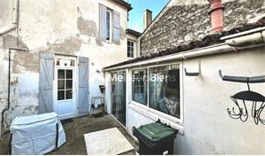 maison de ville à la vente -   17100  SAINTES, surface 74 m2 vente maison de ville - UBI446908346